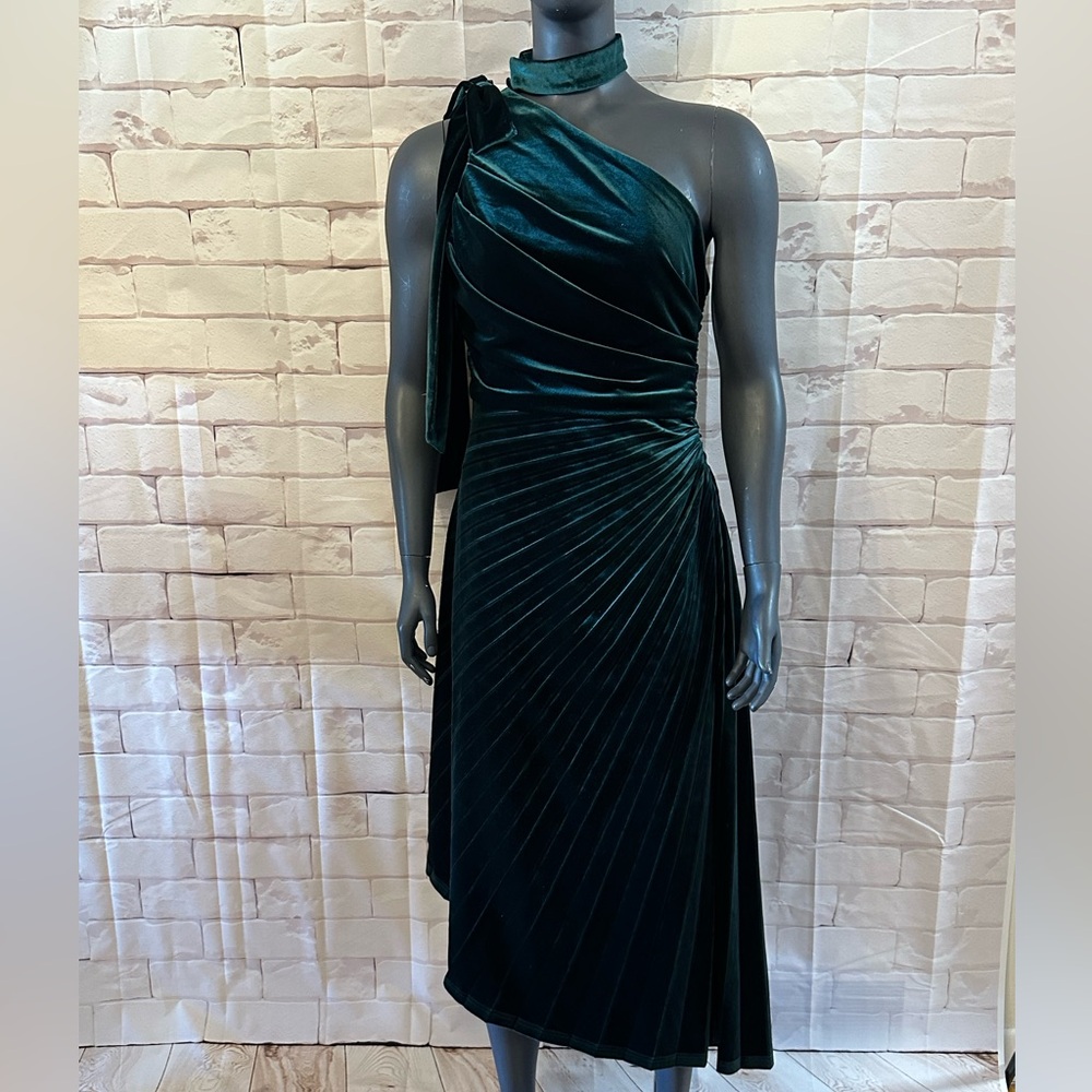Green Velvet One-Shoulder Dress
